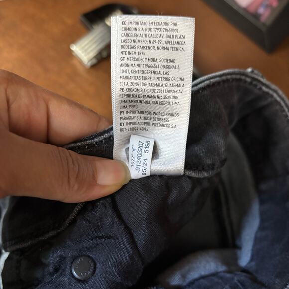 American Eagle Curvy Super High Rise Flare Jeans size 14 Short Dark Wash Ripped - Picture 10 of 10